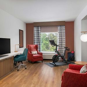 Corner King Room